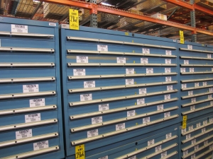 LISTA HEAVY DUTY 9-DRAWER PARTS CABINET W/ CONTENTS (W-50) LOADING & HANDLING FEE $25-